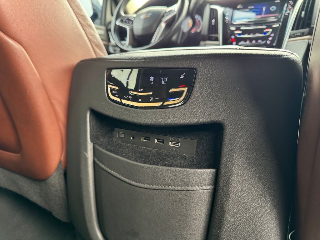 2019 Cadillac Escalade Luxury