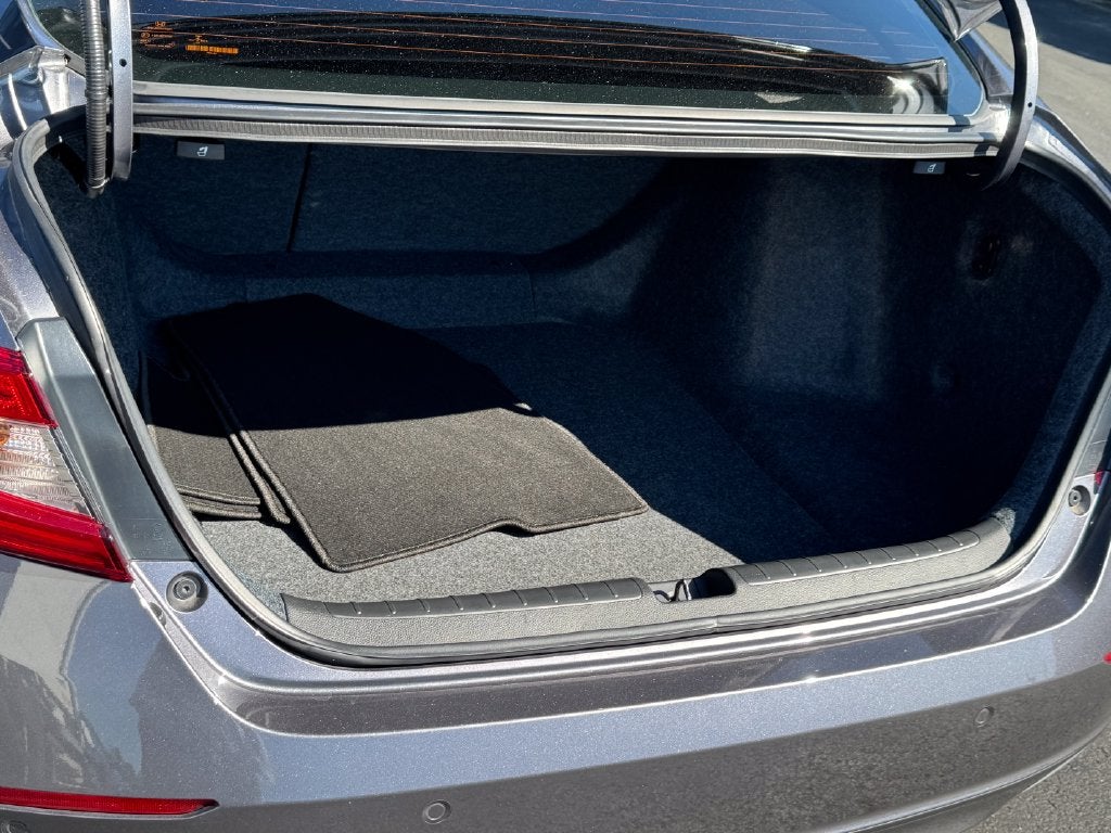 2022 Honda Accord Hybrid Touring