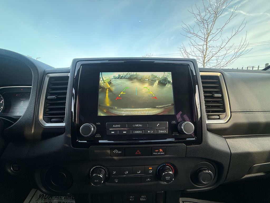 2023 Nissan Frontier SV