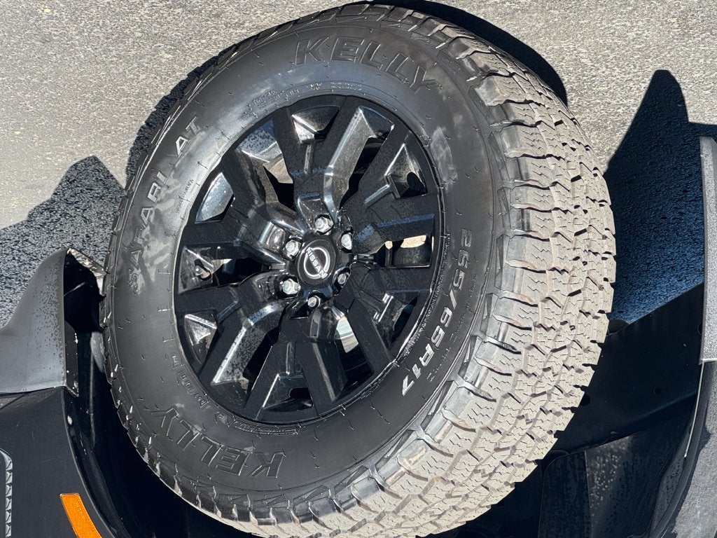 2023 Nissan Frontier SV