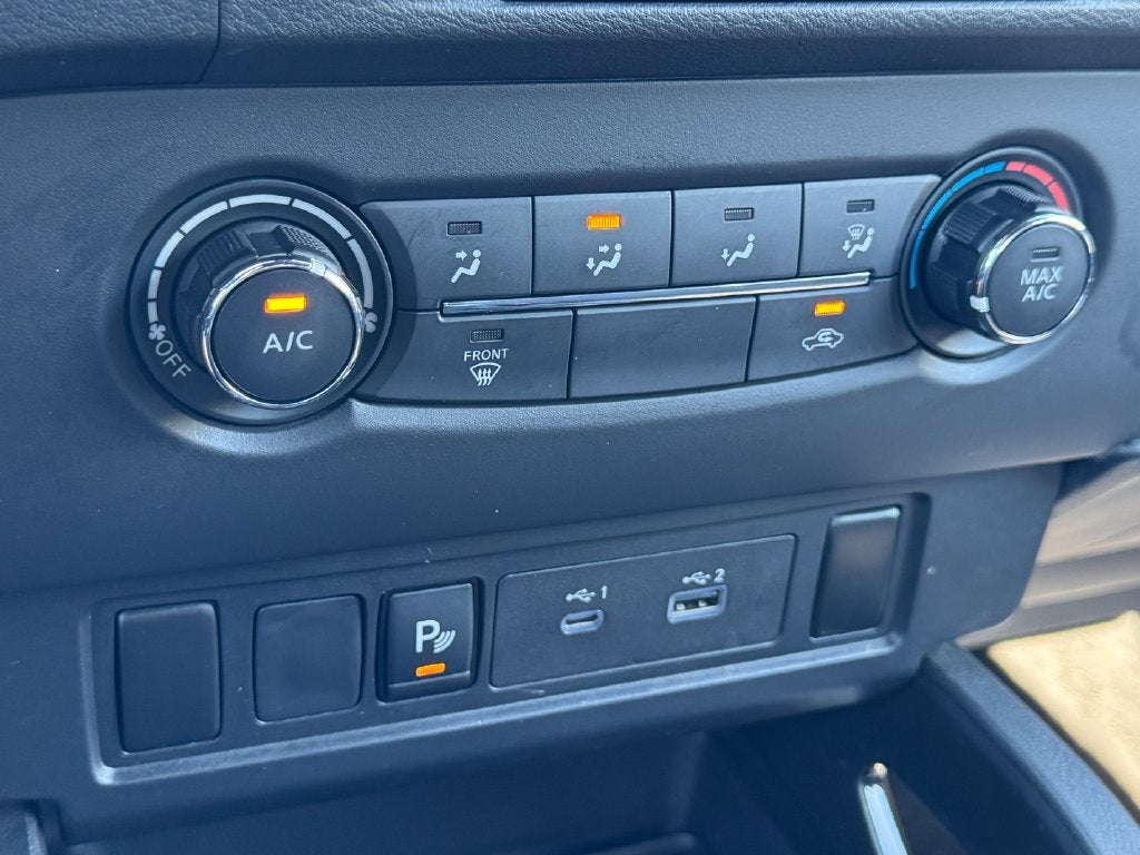 2023 Nissan Frontier SV