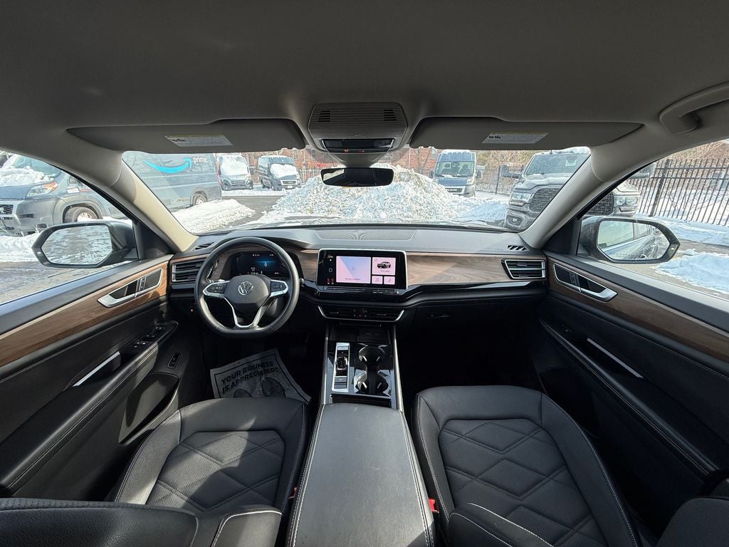 2024 Volkswagen Atlas 2.0T SE w/Technology