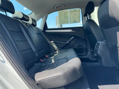 2019 Volkswagen Passat 2.0T Wolfsburg