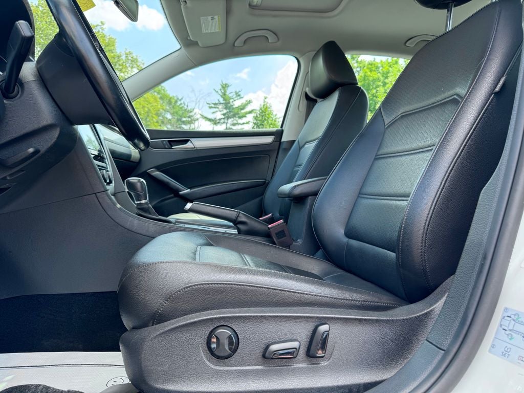 2019 Volkswagen Passat 2.0T Wolfsburg