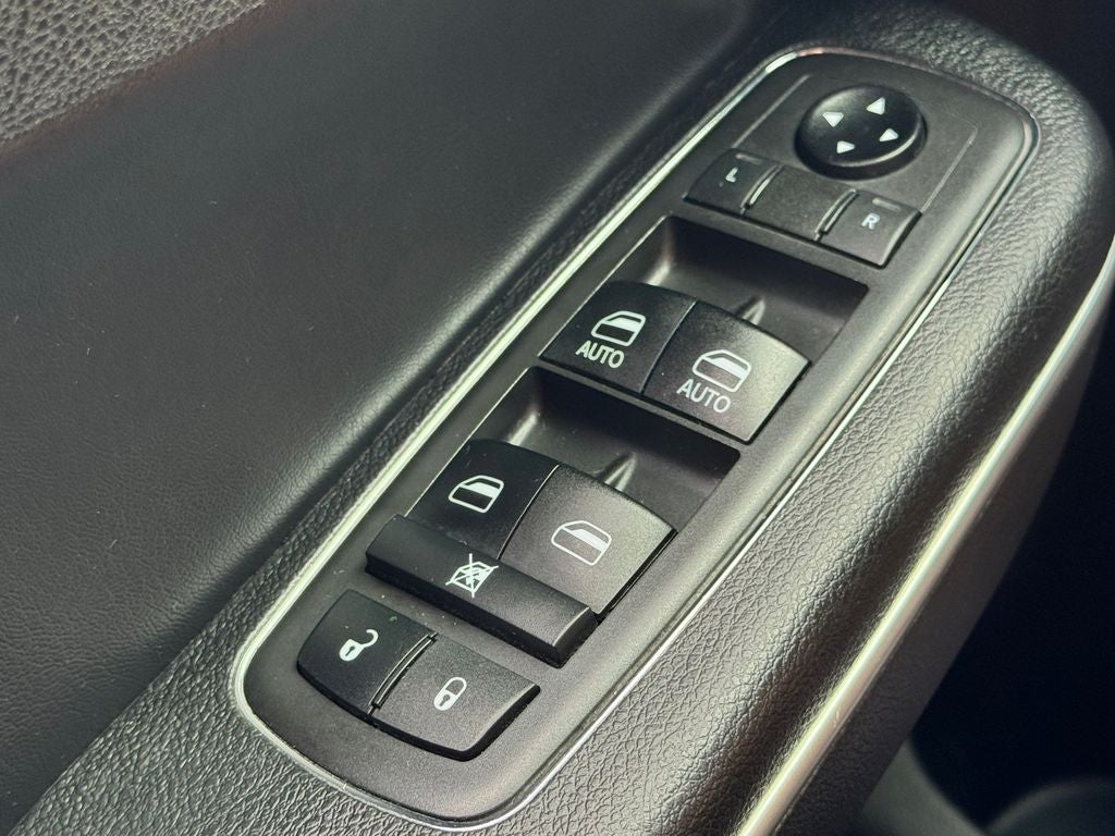 2021 Chrysler 300 S