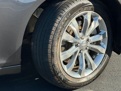 2021 Chrysler 300 Touring