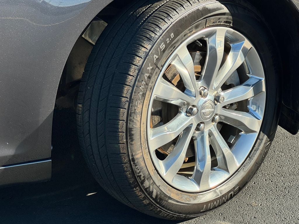 2021 Chrysler 300 Touring