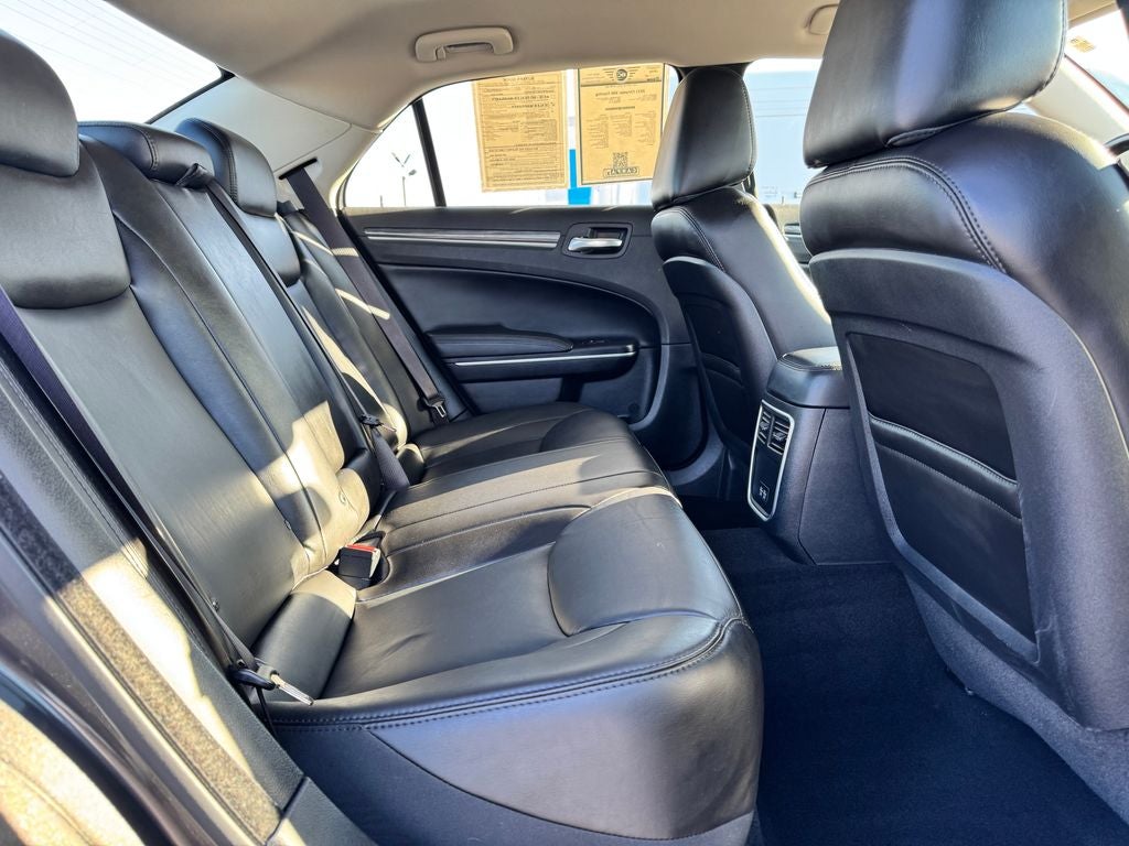 2021 Chrysler 300 Touring