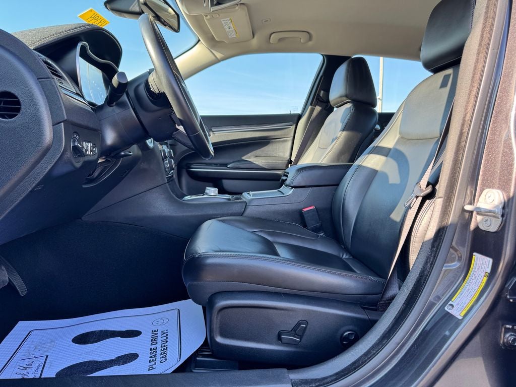 2021 Chrysler 300 Touring