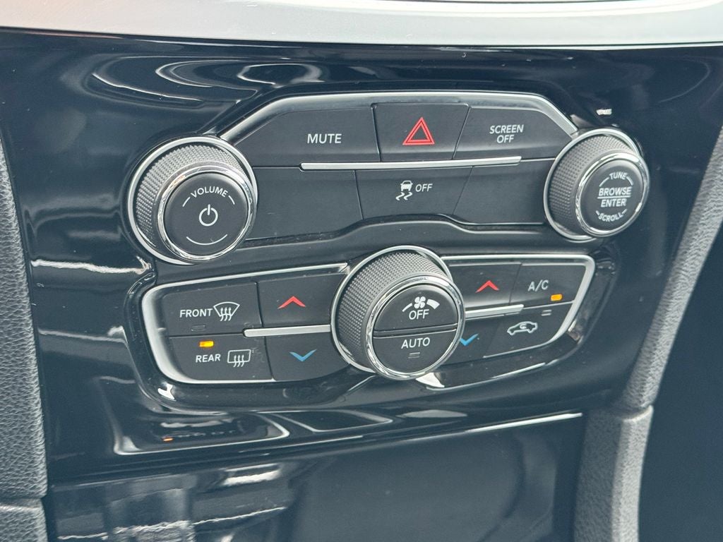 2023 Chrysler 300 Touring
