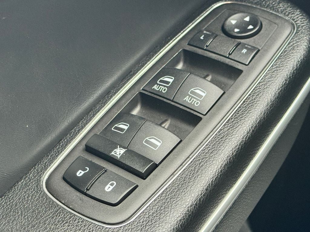 2023 Chrysler 300 Touring