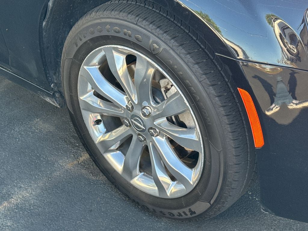 2023 Chrysler 300 Touring