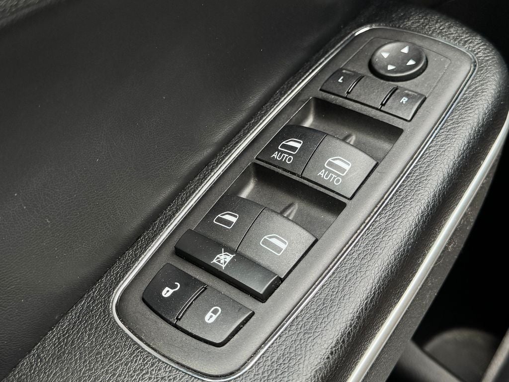 2023 Chrysler 300 Touring