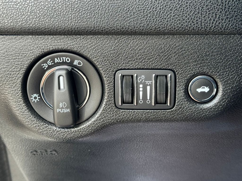 2023 Chrysler 300 Touring