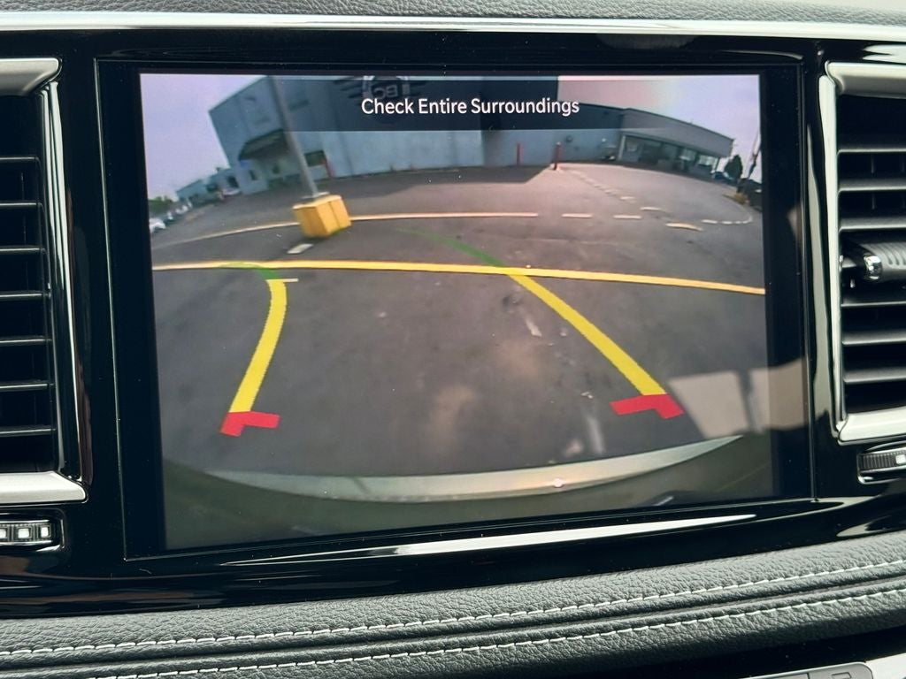 2027 Chrysler Pacifica Select