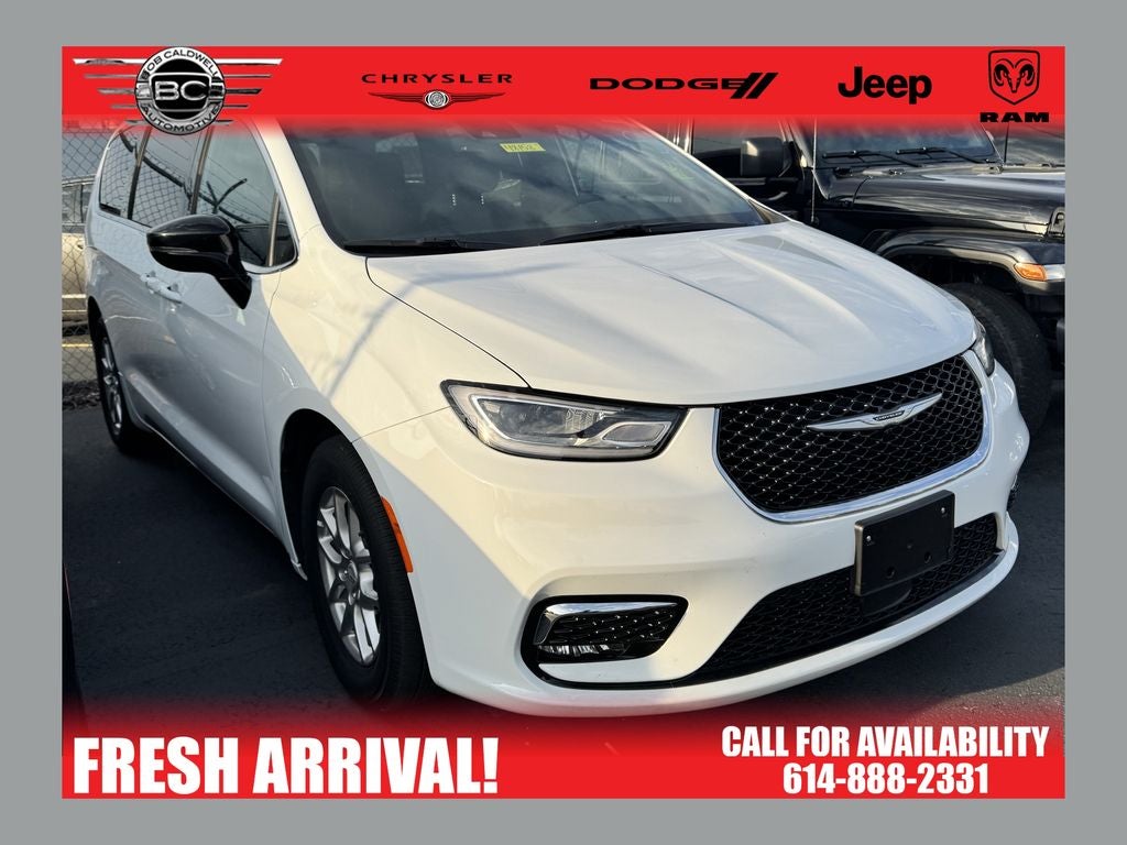 2025 Chrysler Pacifica Select