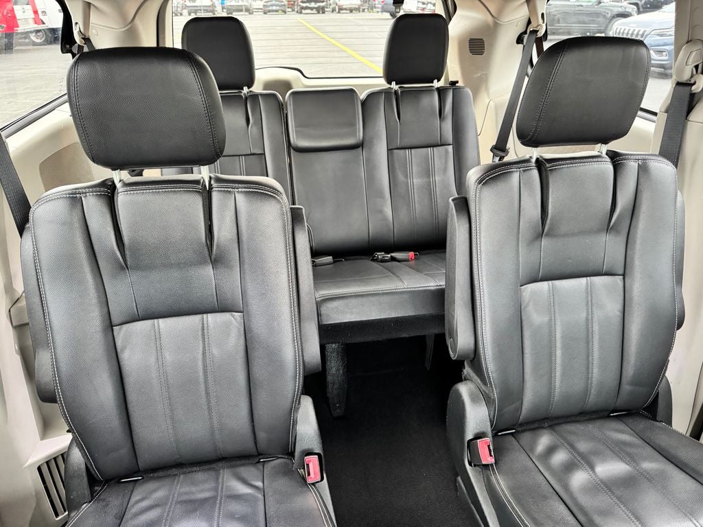 2014 Chrysler Town & Country Touring