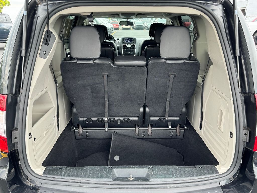 2014 Chrysler Town & Country Touring