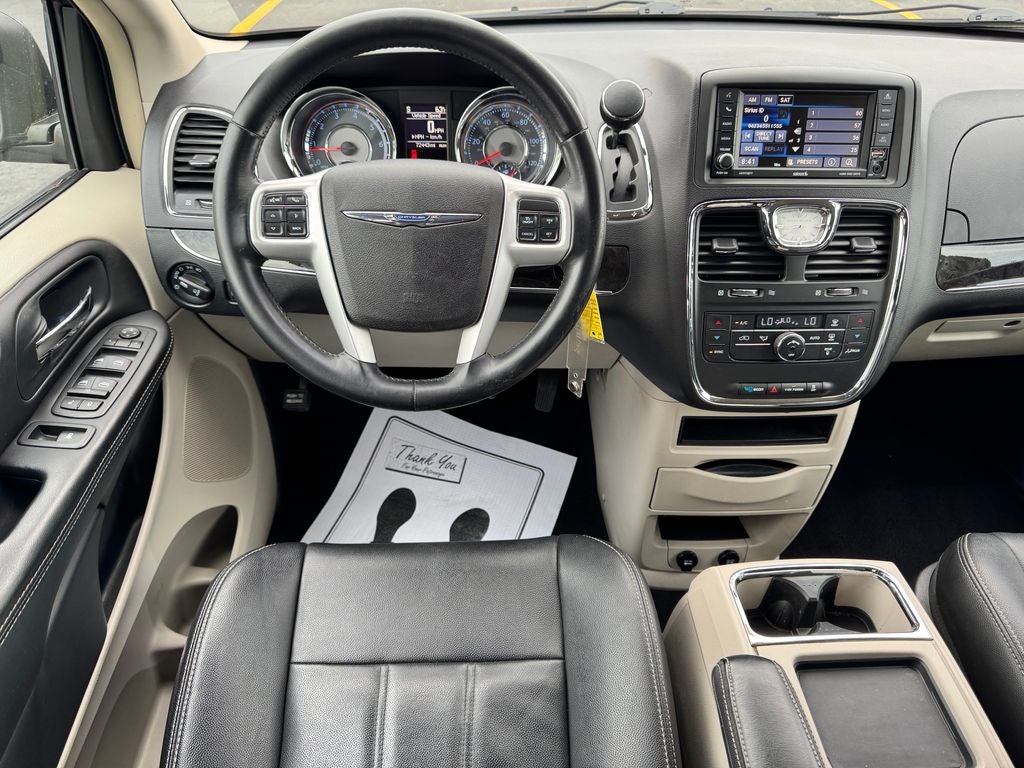 2014 Chrysler Town & Country Touring
