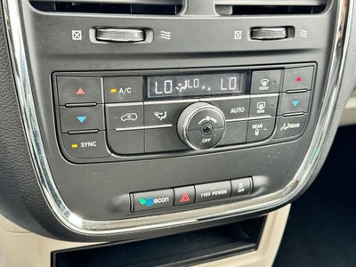 2014 Chrysler Town & Country Touring