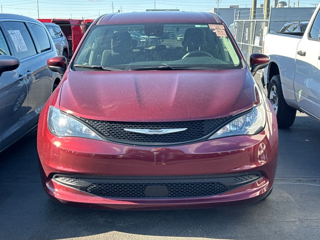 2023 Chrysler Voyager LX