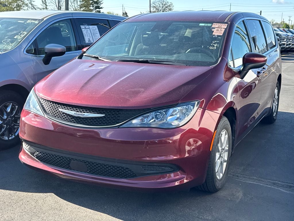 2023 Chrysler Voyager LX