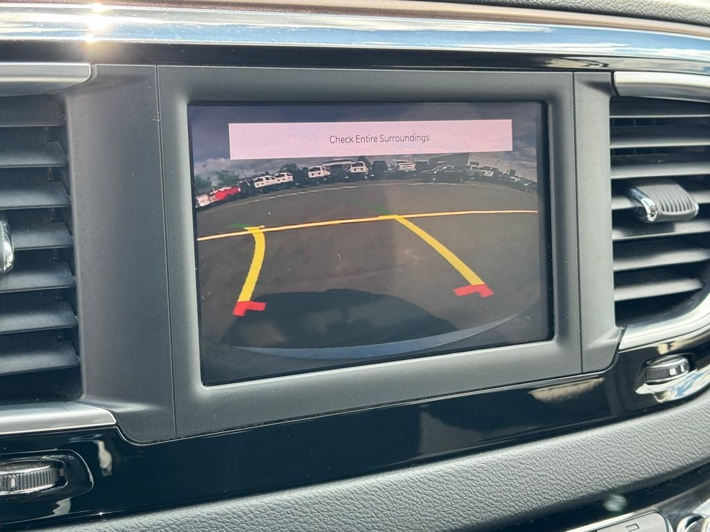 2022 Chrysler Voyager LX