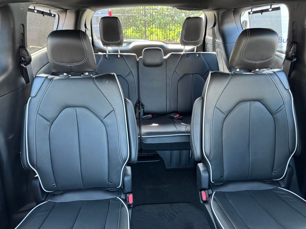 2027 Chrysler Pacifica Limited