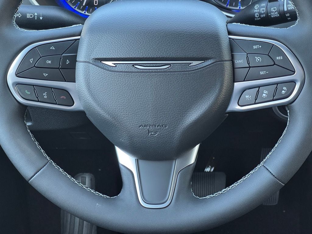 2027 Chrysler Pacifica Limited