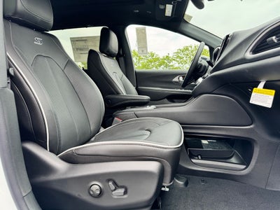 2027 Chrysler Pacifica Limited