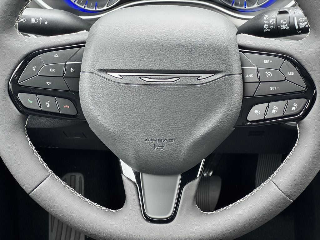 2027 Chrysler Pacifica Limited