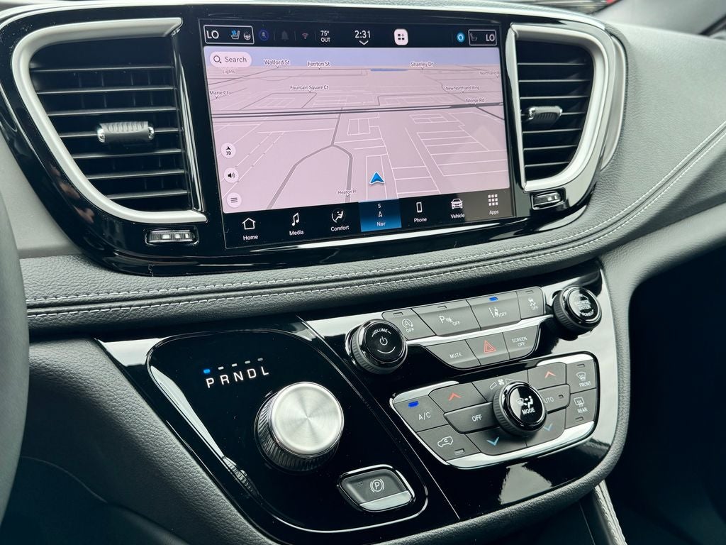 2027 Chrysler Pacifica Limited
