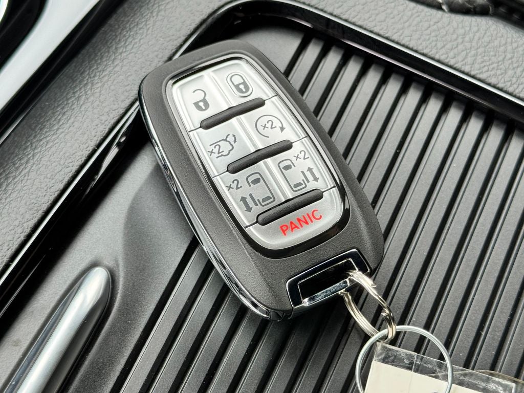2027 Chrysler Pacifica Limited
