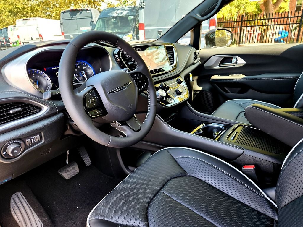 2026 Chrysler Pacifica Limited