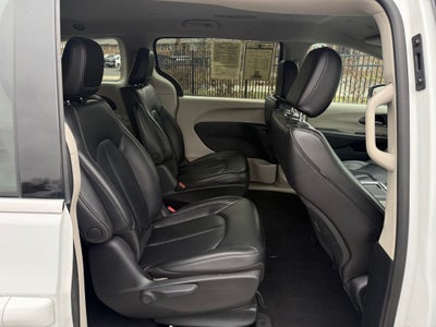 2023 Chrysler Pacifica Hybrid Touring L