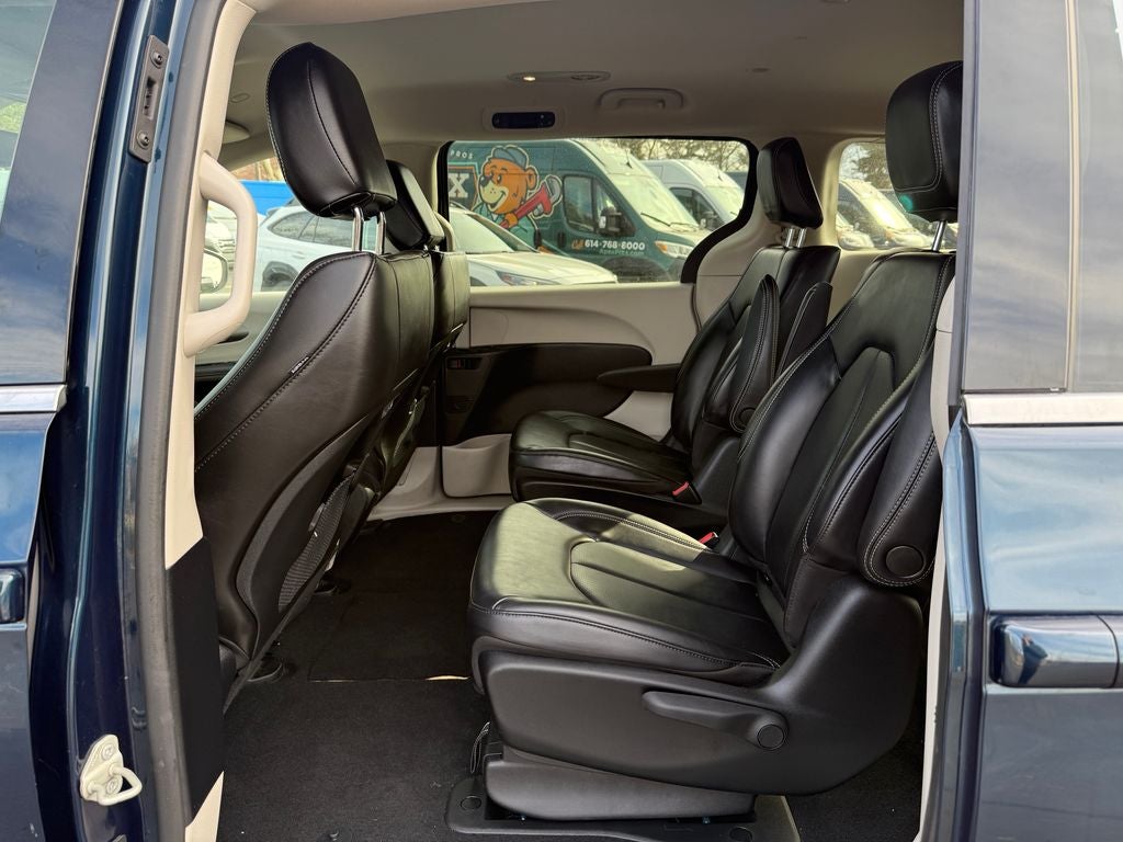 2023 Chrysler Pacifica Hybrid Touring L