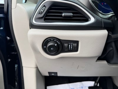 2023 Chrysler Pacifica Hybrid Touring L