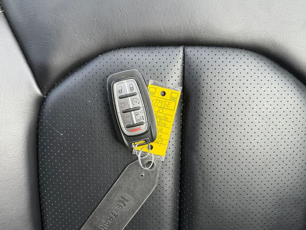 2023 Chrysler Pacifica Hybrid Touring L