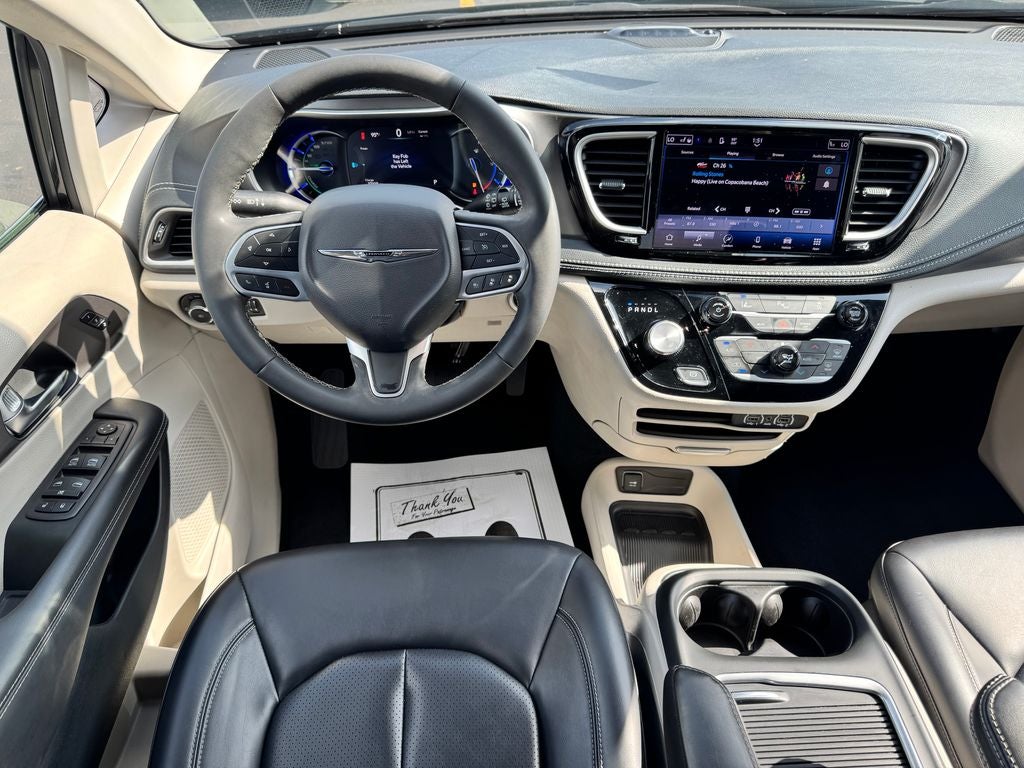 2023 Chrysler Pacifica Hybrid Touring L