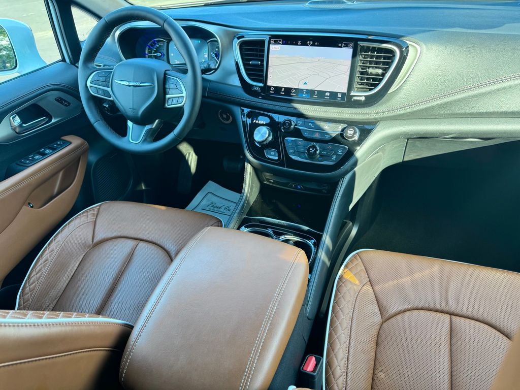 2024 Chrysler Pacifica Hybrid Pinnacle