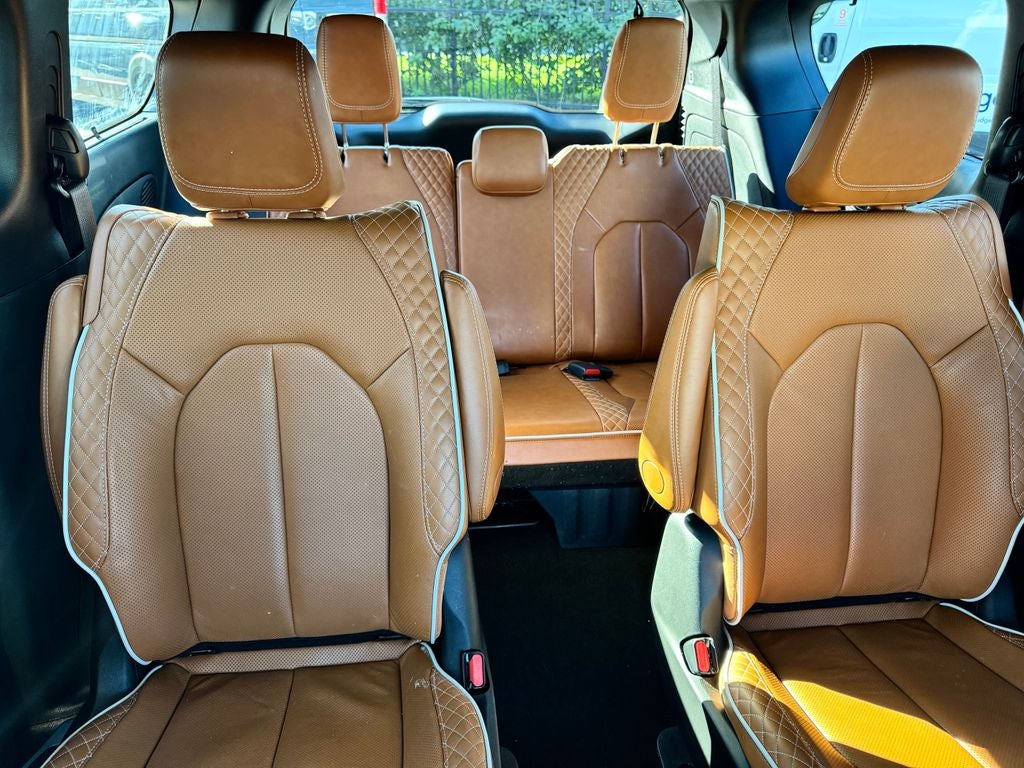 2024 Chrysler Pacifica Hybrid Pinnacle