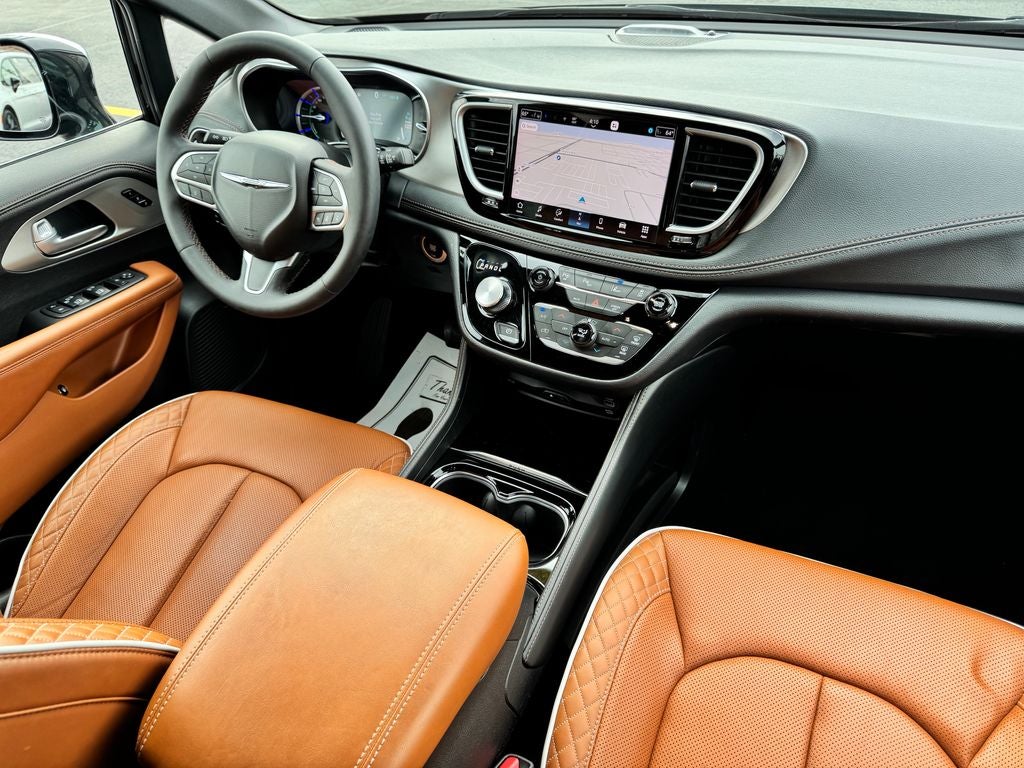 2024 Chrysler Pacifica Hybrid Pinnacle