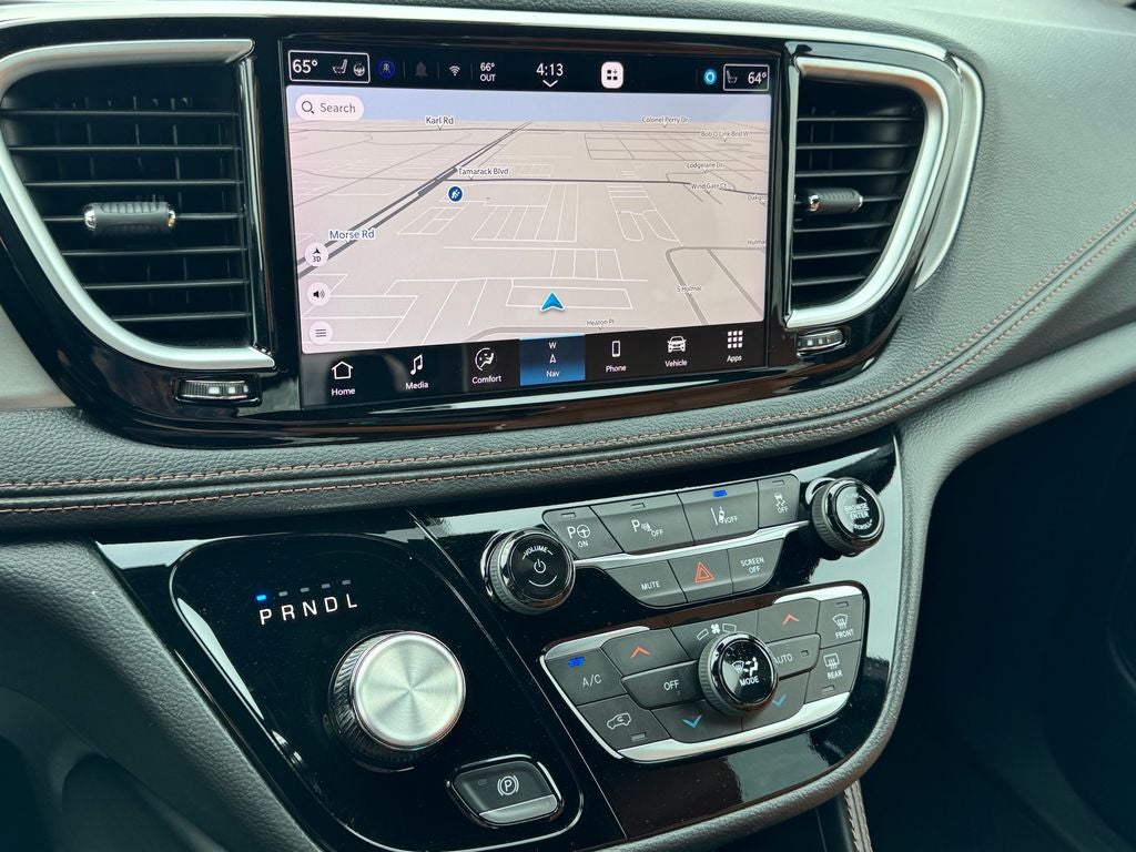 2024 Chrysler Pacifica Hybrid Pinnacle