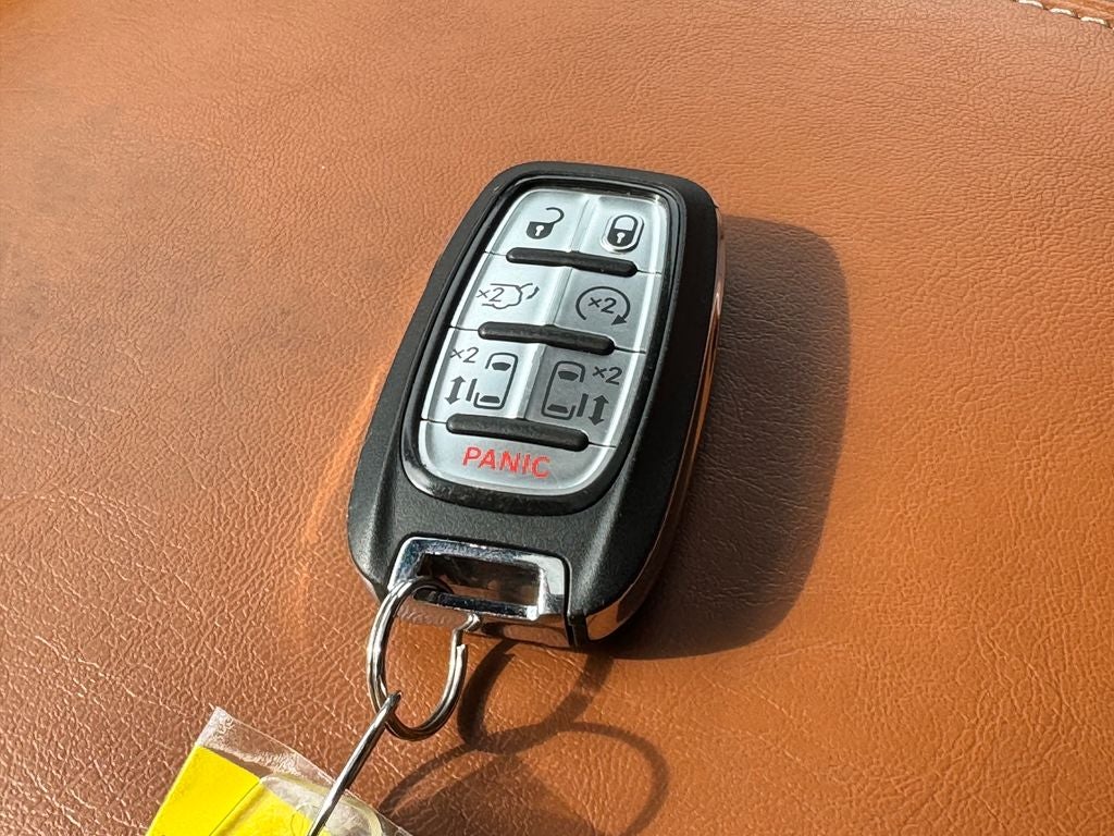 2024 Chrysler Pacifica Hybrid Pinnacle