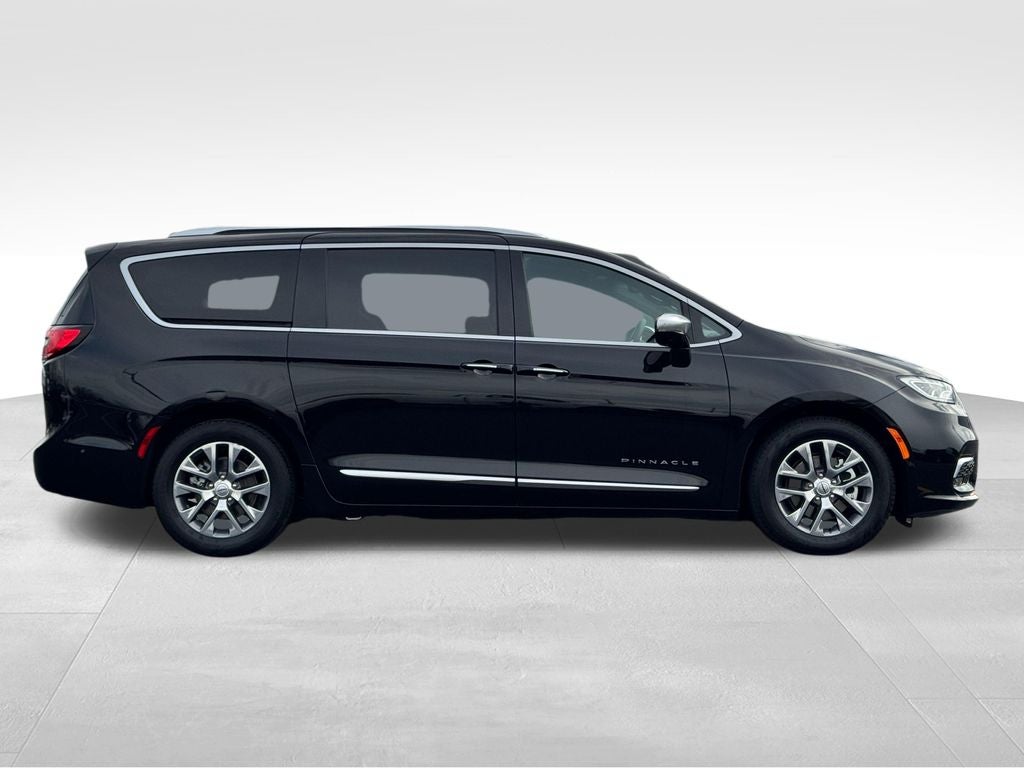 2024 Chrysler Pacifica Hybrid Pinnacle