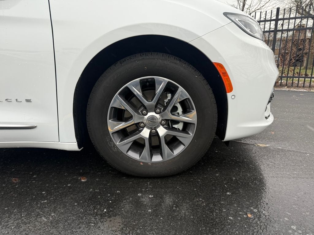 2024 Chrysler Pacifica Hybrid Pinnacle