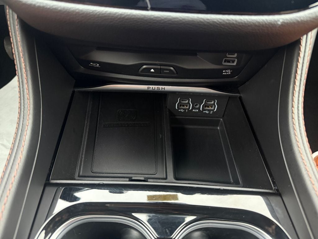 2024 Chrysler Pacifica Hybrid Pinnacle