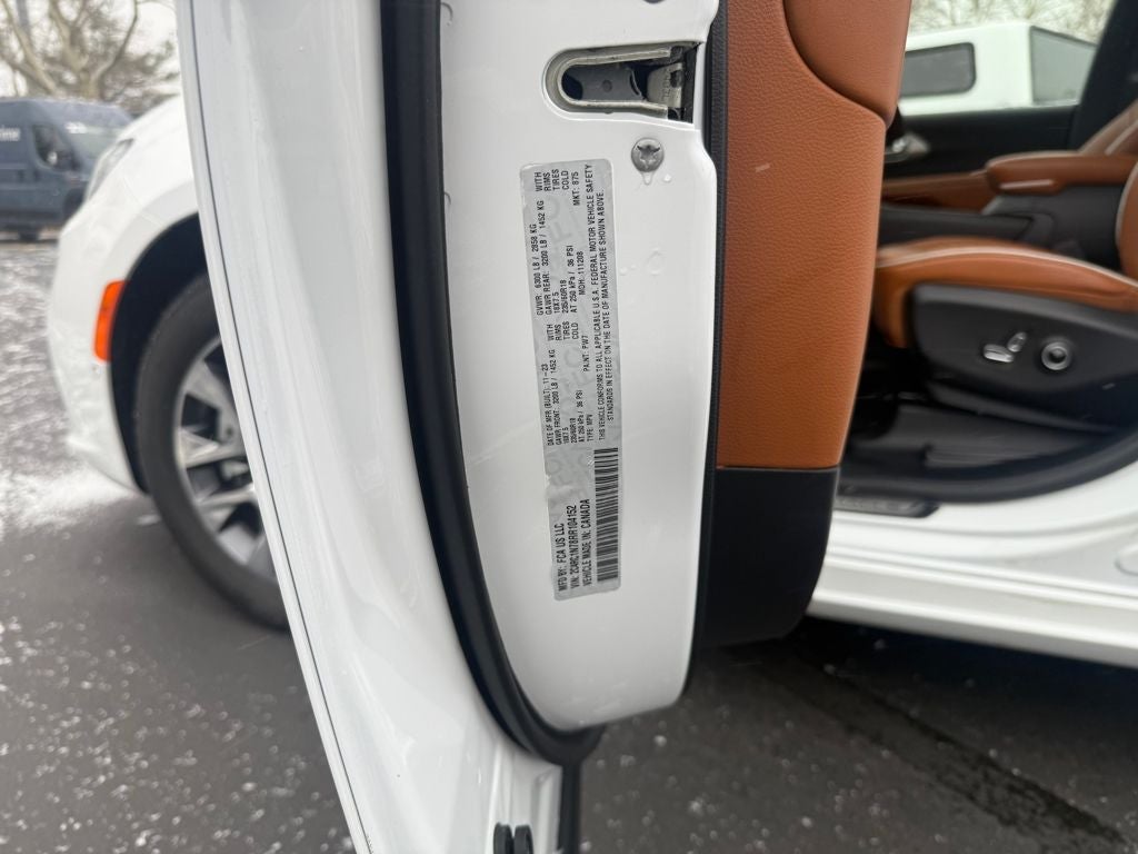 2024 Chrysler Pacifica Hybrid Pinnacle