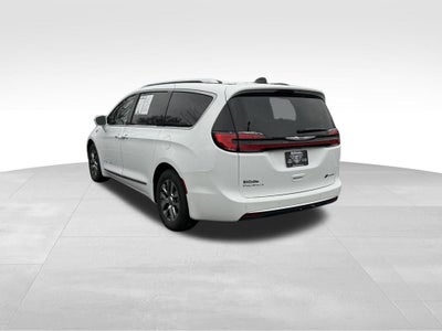 2024 Chrysler Pacifica Hybrid Pinnacle