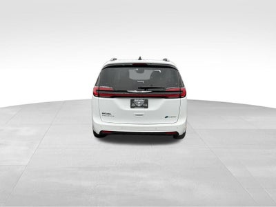 2024 Chrysler Pacifica Hybrid Pinnacle